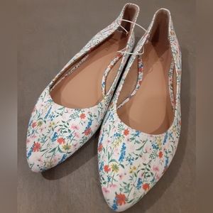 Old Navy Flats Size 7